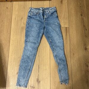 Old Navy Rockstar Super Skinny Jeans - Size 4